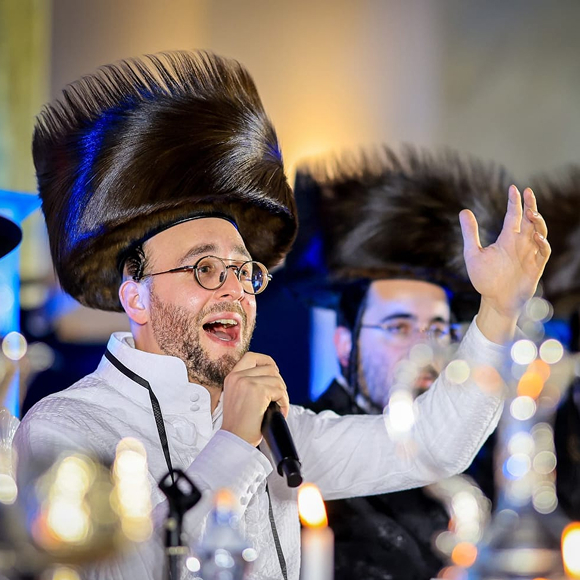 זמן חסידי עם בעקיטשע של להווגה
